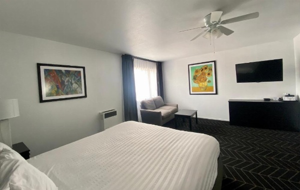 Masterpiece Hotel image 13