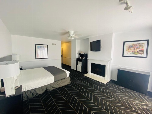 Masterpiece Hotel image 17