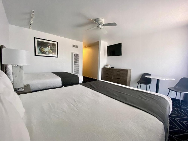 Masterpiece Hotel image 26