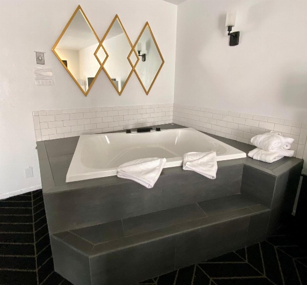 Masterpiece Hotel image 4