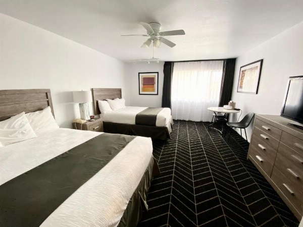 Masterpiece Hotel image 39