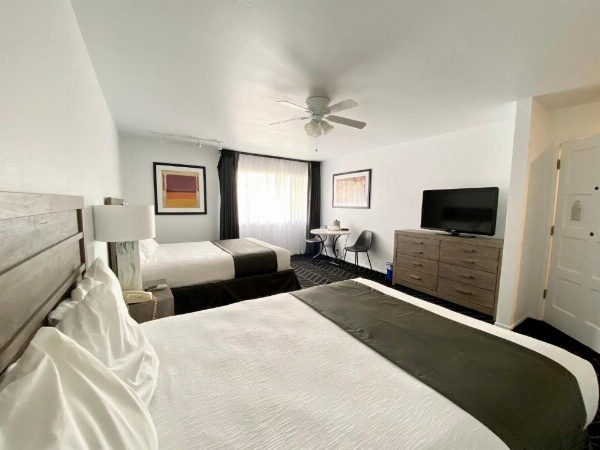 Masterpiece Hotel image 42